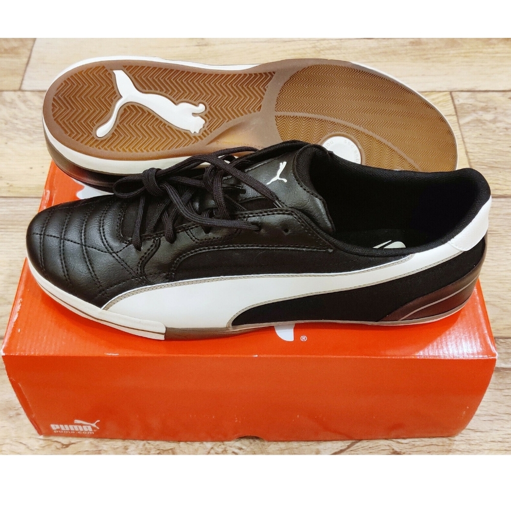 Puma 🐅 Momentta Vulc Sala Indoor Soccer Sneakers